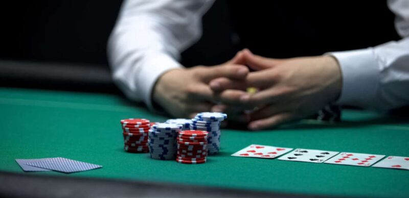 cách Deep Stack Poker
