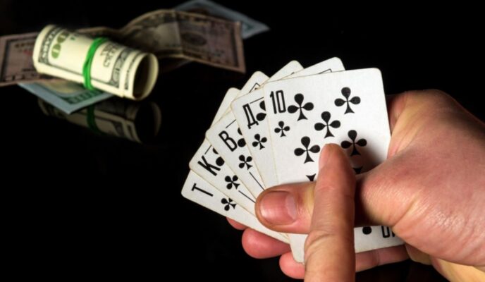 Semi-bluff trong Poker
